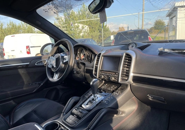 Porsche Cayenne cena 61900 przebieg: 162000, rok produkcji 2014 z Ryn małe 106